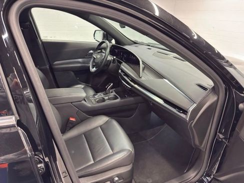 Used 2025 Cadillac XT4 Premium Luxury AWD/4WD image 11