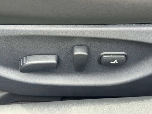 Used 2023 INFINITI Q50 Luxe AWD/4WD image 28