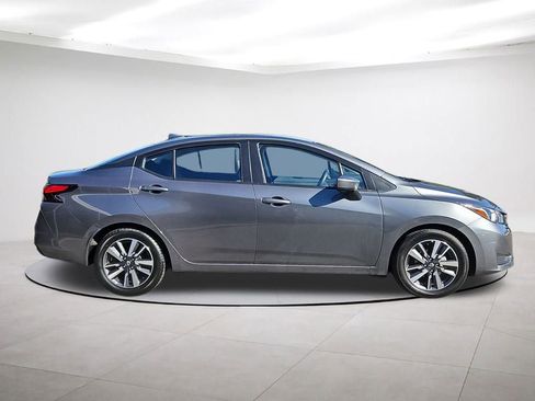 Used 2023 Nissan Versa SV image 8