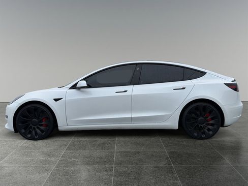 Used 2021 Tesla Model 3 Performance image 2