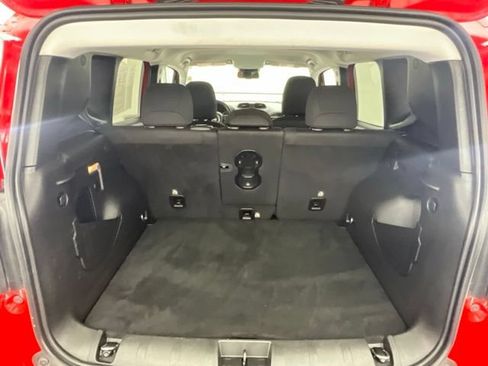 Used 2022 Jeep Renegade Latitude w/ Convenience Group AWD/4WD image 23