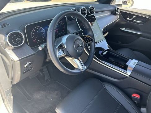 Used 2025 Mercedes-Benz GLC 300 image 19