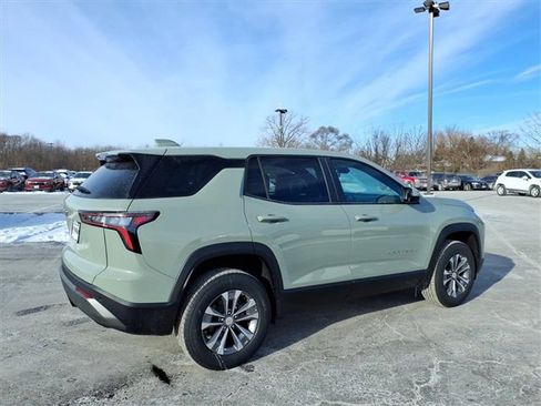 New 2026 Chevrolet Equinox LT w/ Convenience Package II image 3