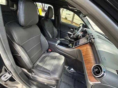 Used 2023 Mercedes-Benz GLC 300 4MATIC w/ Exclusive Trim Package image 30