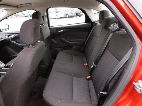 Used 2018 Ford Focus SE image 9
