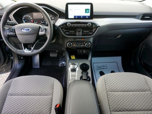 Used 2021 Ford Escape SE w/ SE Sport Appearance Package image 10