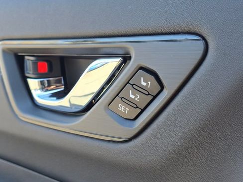 Used 2026 Subaru Outback Touring XT AWD/4WD image 25