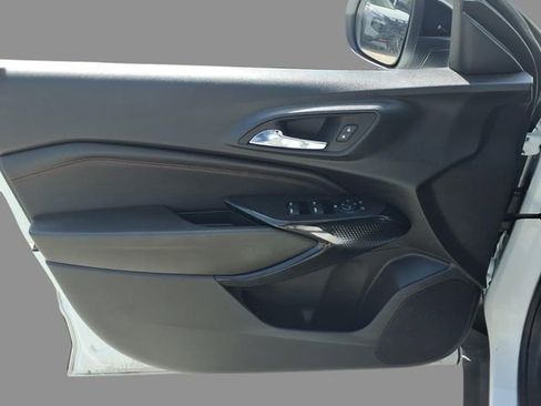 Used 2025 Chevrolet Trax RS w/ Driver Confidence Package FWD image 16