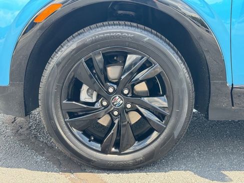 Used 2025 Buick Encore GX Sport Touring image 9