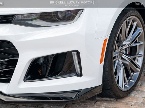Used 2022 Chevrolet Camaro ZL1 image 56