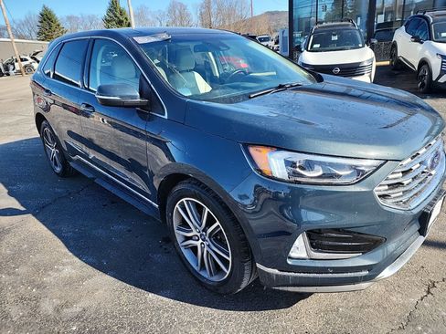 Used 2019 Ford Edge Titanium w/ Equipment Group 301A AWD/4WD image 2