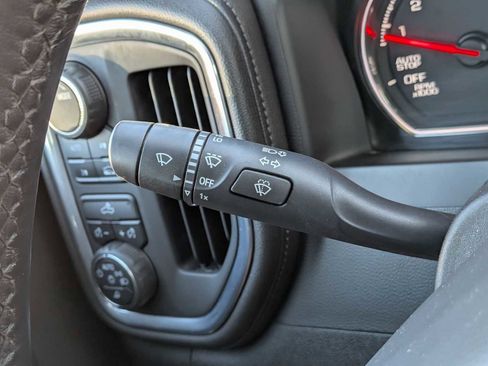 Used 2022 Chevrolet Silverado 1500 LT w/ Safety Package image 27