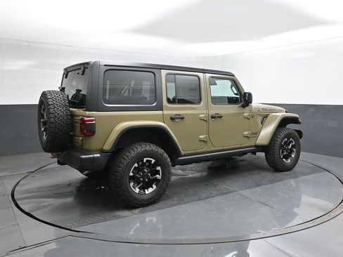 New 2025 Jeep Wrangler Unlimited Rubicon w/ Technology Group image 15