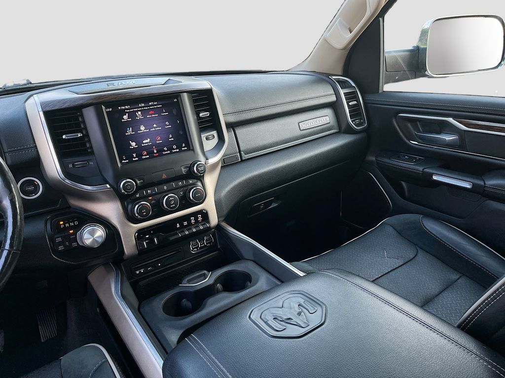 Used 2019 RAM 1500 Laramie AWD/4WD image 23
