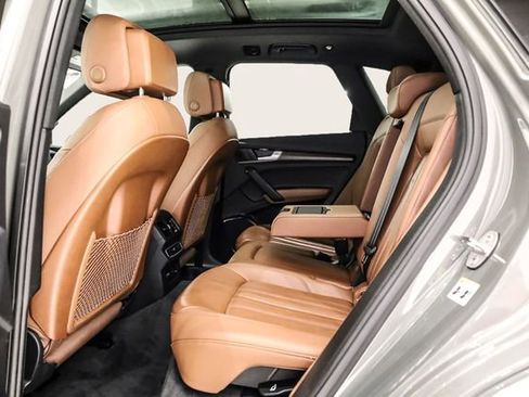 Used 2023 Audi Q5 2.0T Premium w/ Convenience Package image 25