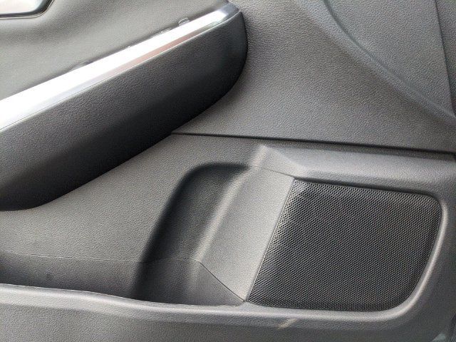 Certified 2025 Nissan Sentra SR FWD image 34
