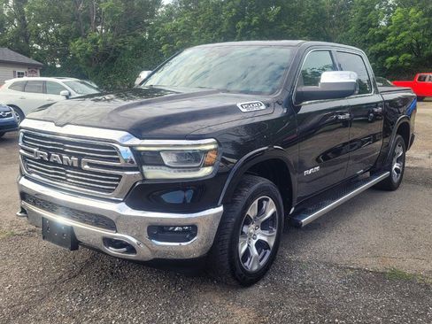 Used 2022 RAM 1500 Laramie AWD/4WD image 3