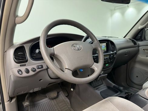 Used 2005 Toyota Sequoia SR5 RWD image 15