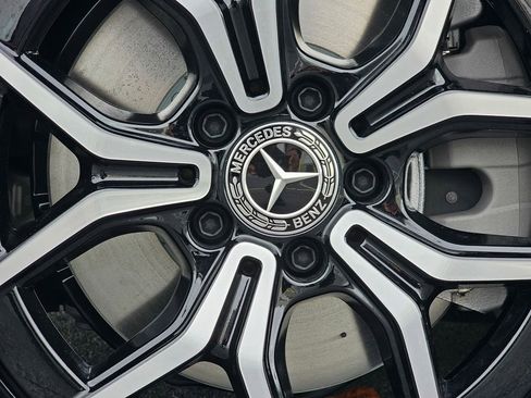 Used 2026 Mercedes-Benz C 300 Sedan image 11