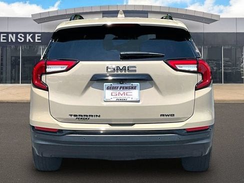 Used 2023 GMC Terrain SLT w/ Infotainment Package II AWD/4WD image 5