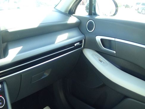 Used 2025 Hyundai Sonata SEL FWD image 29