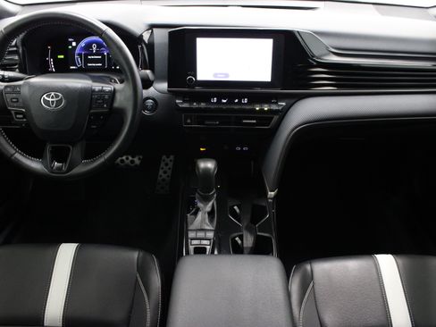 Used 2025 Toyota Camry SE w/ Convenience Package FWD image 26
