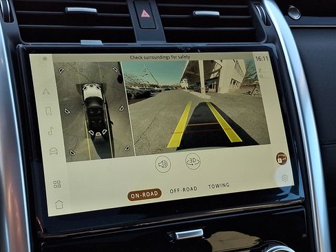 New 2026 Land Rover Discovery S image 15