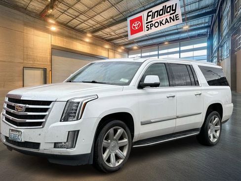 Used 2017 Cadillac Escalade ESV Luxury image 1