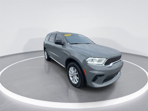 Used 2023 Dodge Durango SXT Launch Edition image 2