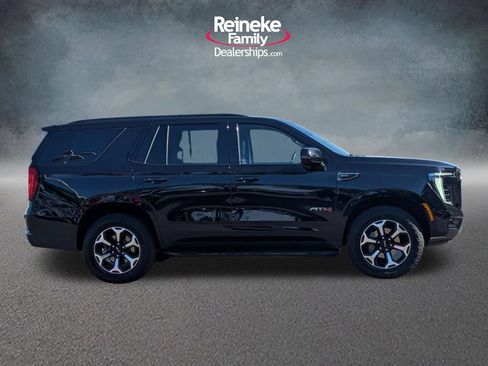 Used 2025 GMC Yukon AT4 AWD/4WD image 4