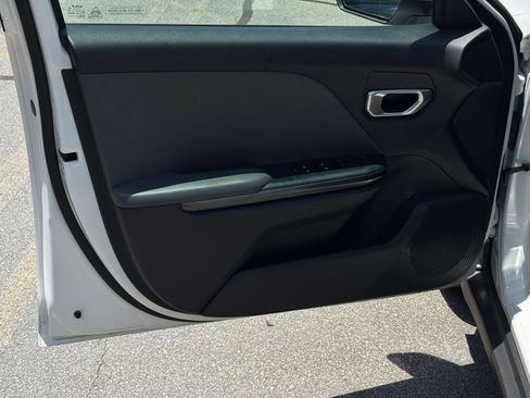 Used 2025 Kia K4 FWD image 18