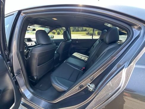 Used 2017 Honda Accord Sport image 18