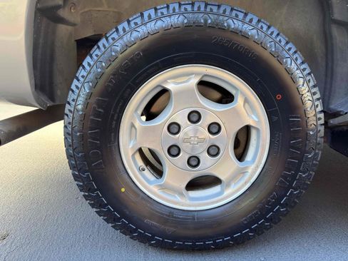 Used 2005 Chevrolet Tahoe LS w/ Preferred Equipment Group image 21