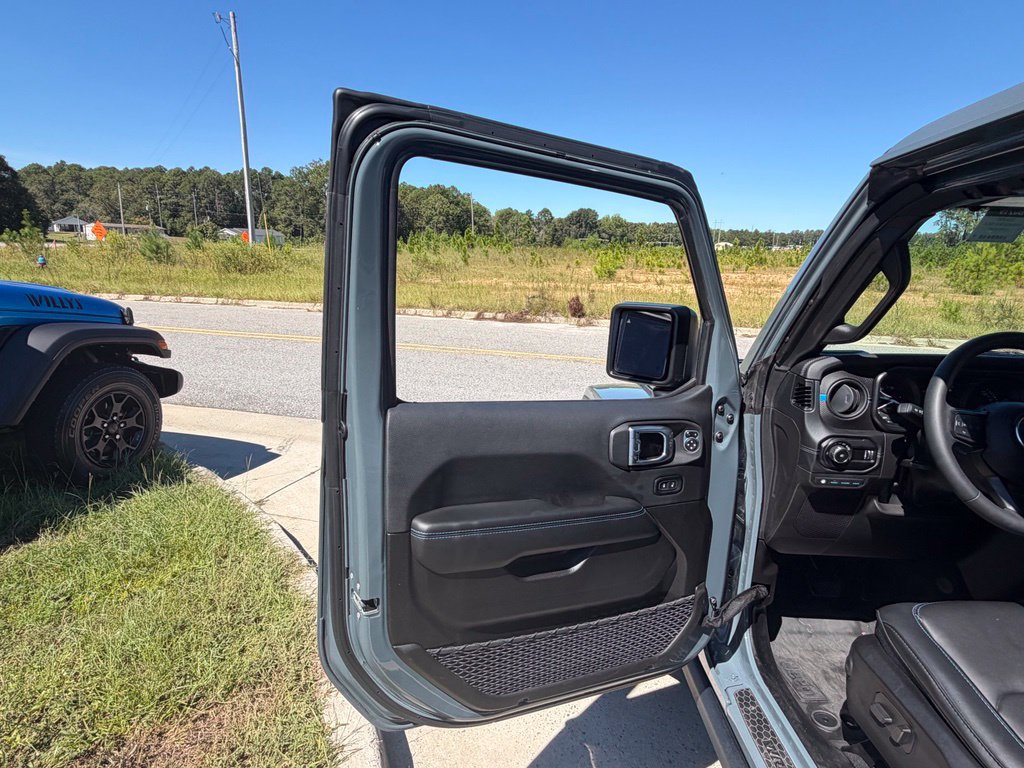 Used 2024 Jeep Wrangler Unlimited Rubicon 4xe AWD/4WD image 52