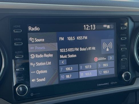 Used 2020 Toyota Tacoma SR5 AWD/4WD image 14
