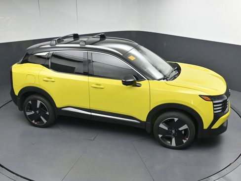 Used 2026 Nissan Kicks SR image 33