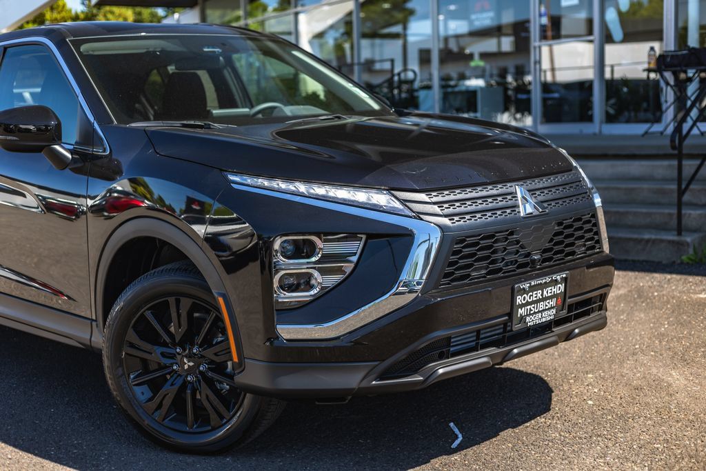 New 2026 Mitsubishi Eclipse Cross LE AWD/4WD image 3