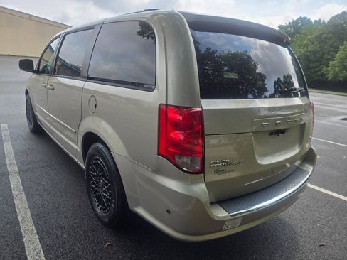 Used 2014 Dodge Grand Caravan SXT FWD image 5