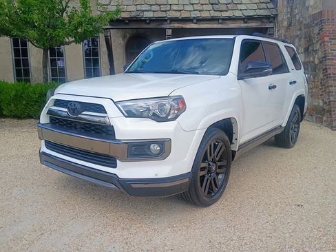 Used 2019 Toyota 4Runner Limited RWD image 5