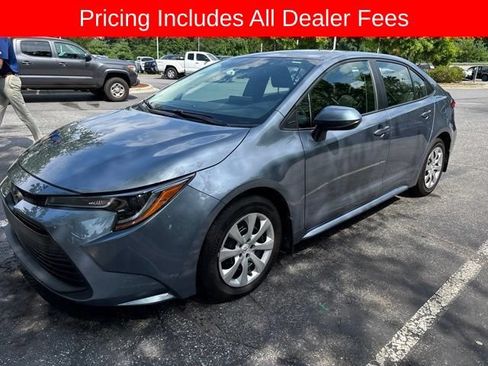 Used 2025 Toyota Corolla LE FWD image 9