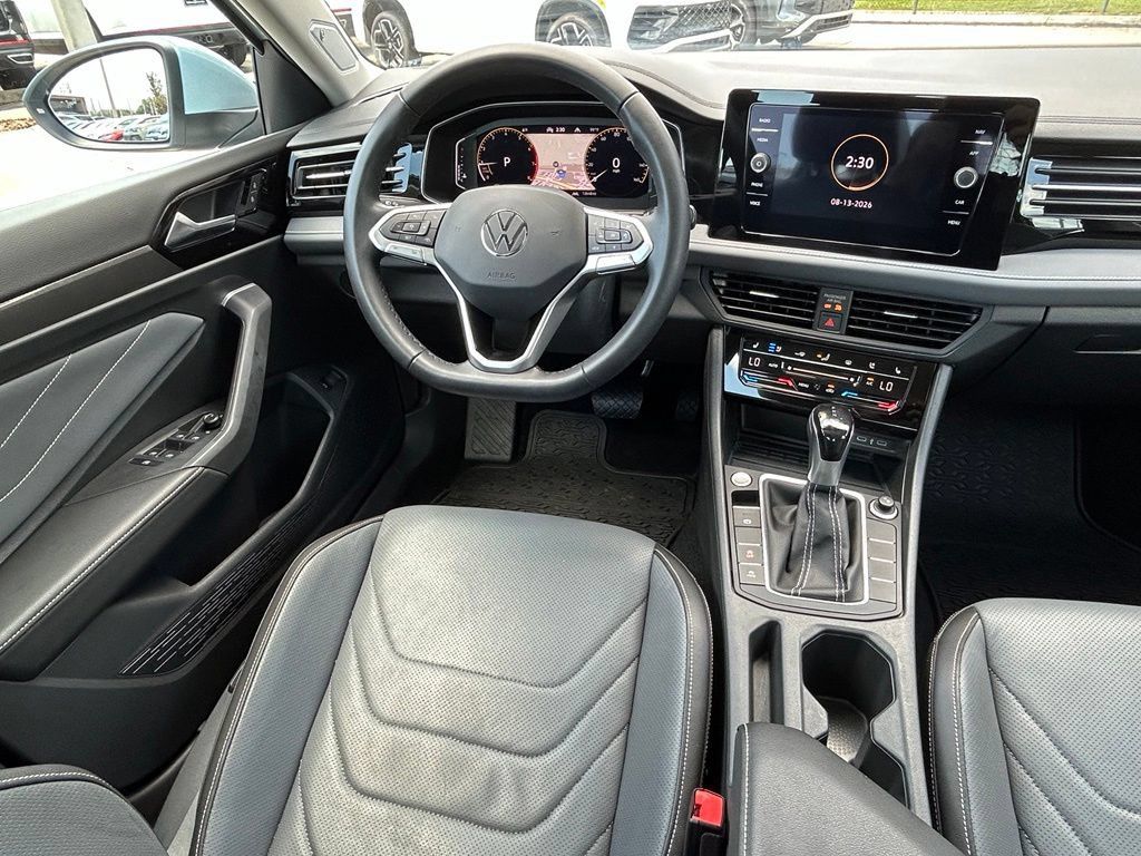 Certified 2025 Volkswagen Jetta SEL FWD image 18
