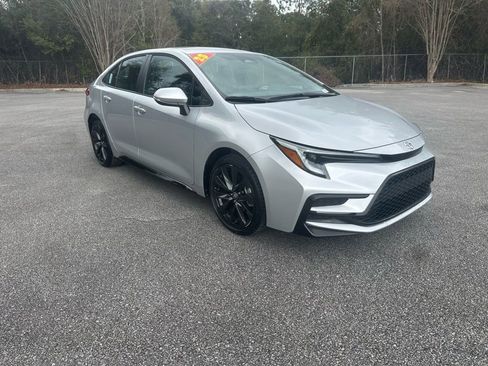 Used 2023 Toyota Corolla SE image 4