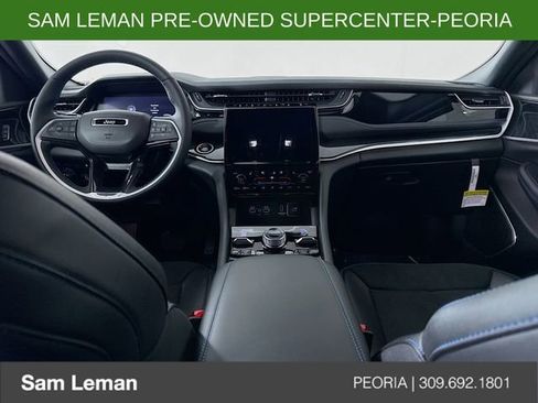 Used 2024 Jeep Grand Cherokee Trailhawk image 23