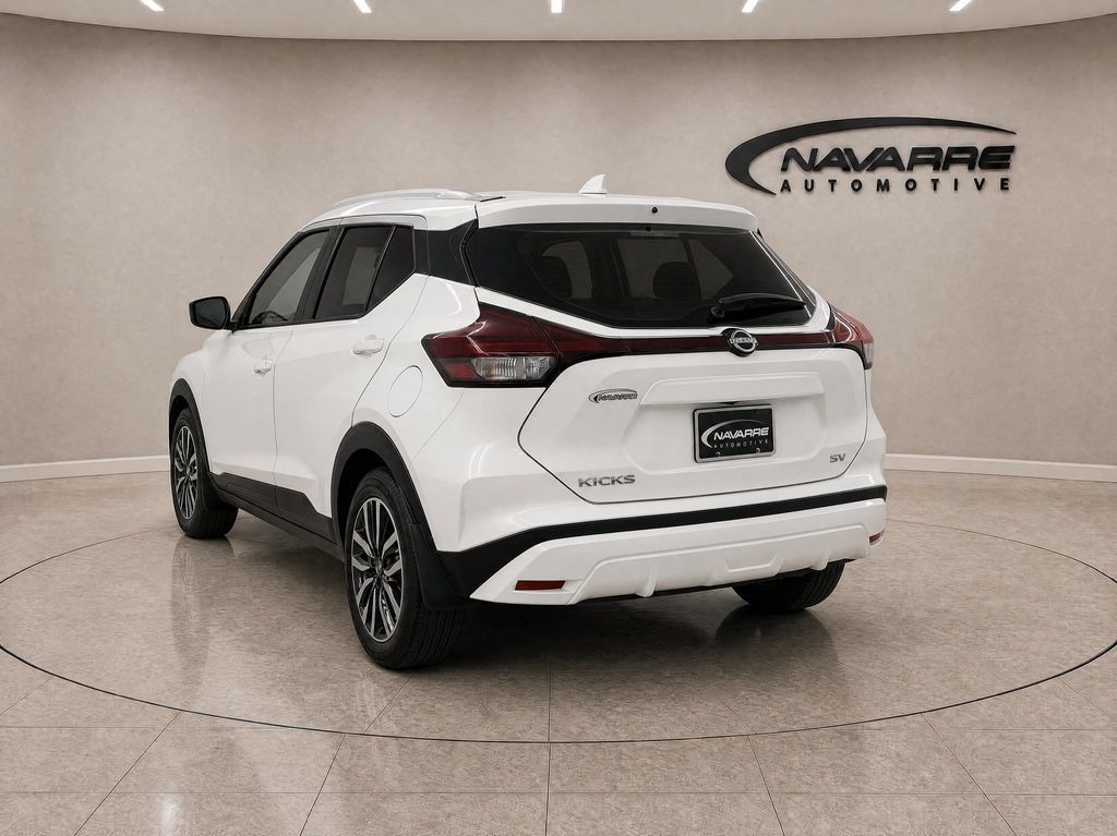 Used 2023 Nissan Kicks SV FWD image 5