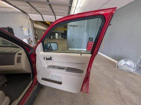 Used 2008 Ford Escape XLT FWD image 23