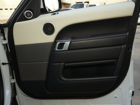 Used 2019 Land Rover Range Rover Sport HSE image 20