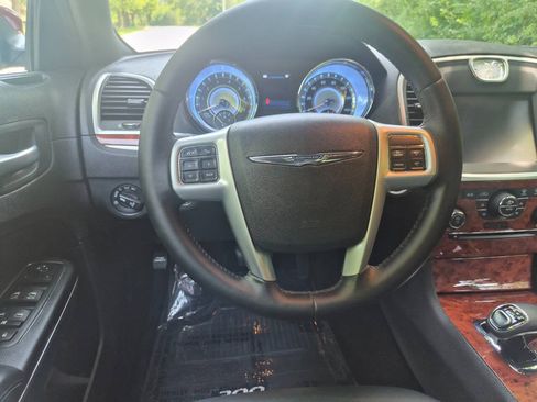 Used 2014 Chrysler 300 AWD w/ Driver Convenience Group image 16