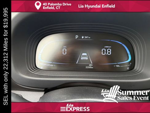 Used 2025 Hyundai Venue SEL FWD image 16