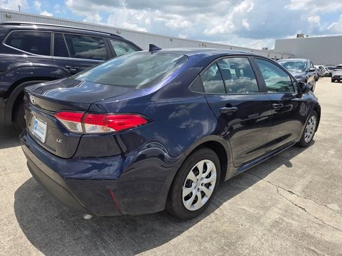 Used 2026 Toyota Corolla LE FWD image 5