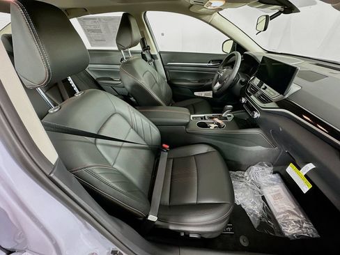 New 2026 Nissan Altima 2.5 SR w/ SR Premium Package AWD/4WD image 35